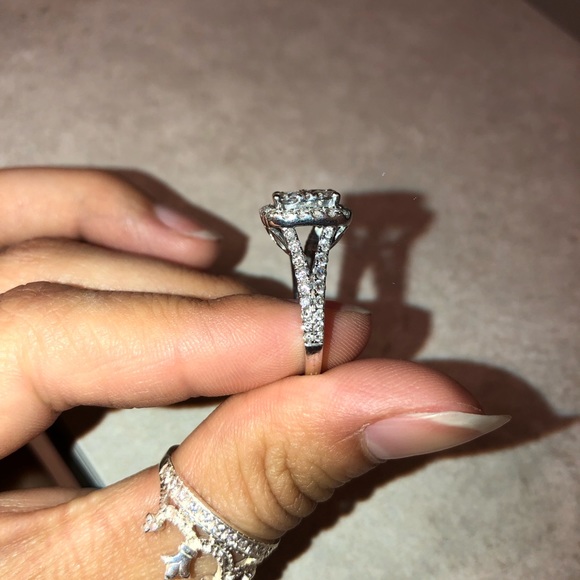 Engagement Ring - Picture 5 of 8